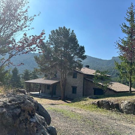 Вилла Cal Manubens Castellar del Riu Экстерьер фото
