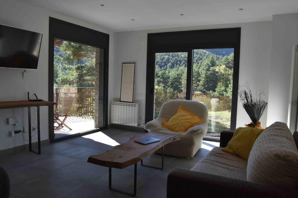 Вилла Cal Manubens Castellar del Riu Экстерьер фото