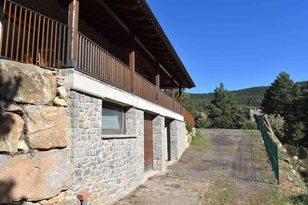 Вилла Cal Manubens Castellar del Riu Экстерьер фото