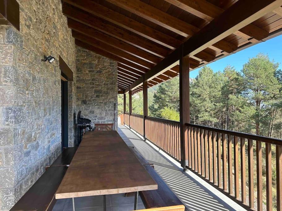Вилла Cal Manubens Castellar del Riu Экстерьер фото