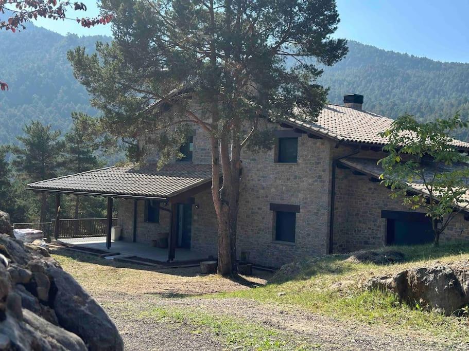 Вилла Cal Manubens Castellar del Riu Экстерьер фото