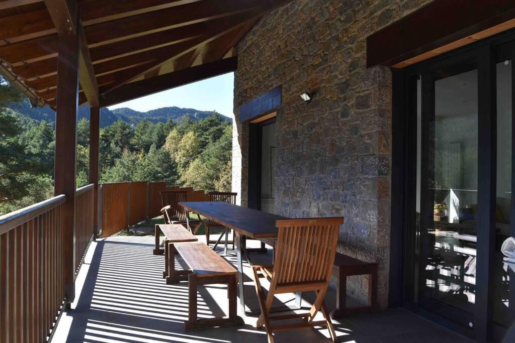 Вилла Cal Manubens Castellar del Riu Экстерьер фото
